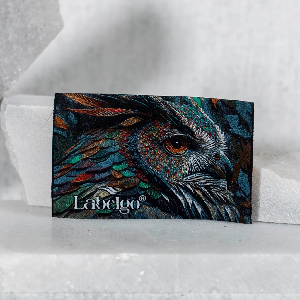 Parche Tejido Emblema Búho Majestuoso fabricado por LabelGo