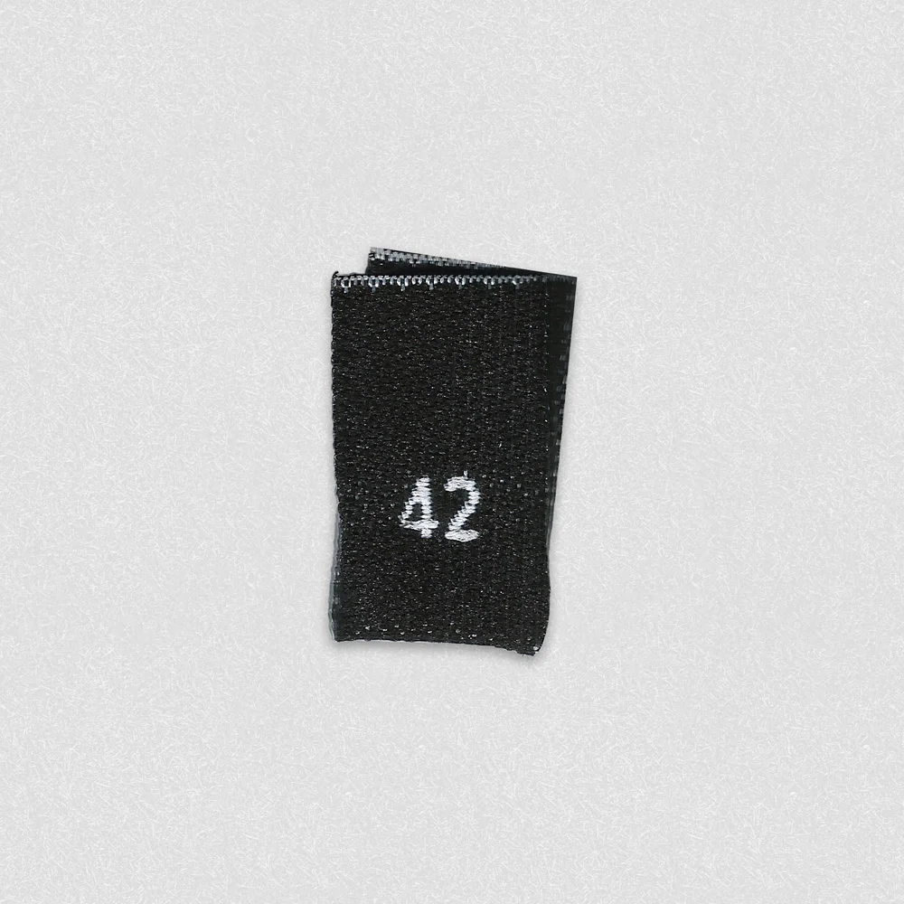 Etiqueta de Talla Tejida Negra – Talla 42 fabricado por LabelGo